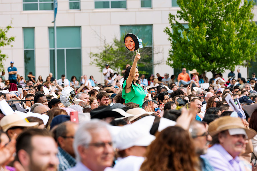 JFK winner Rosita Ramirez's mother cheering in the crowd