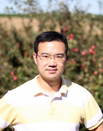 Rui Li, Associate Professor, Accounting & Finance